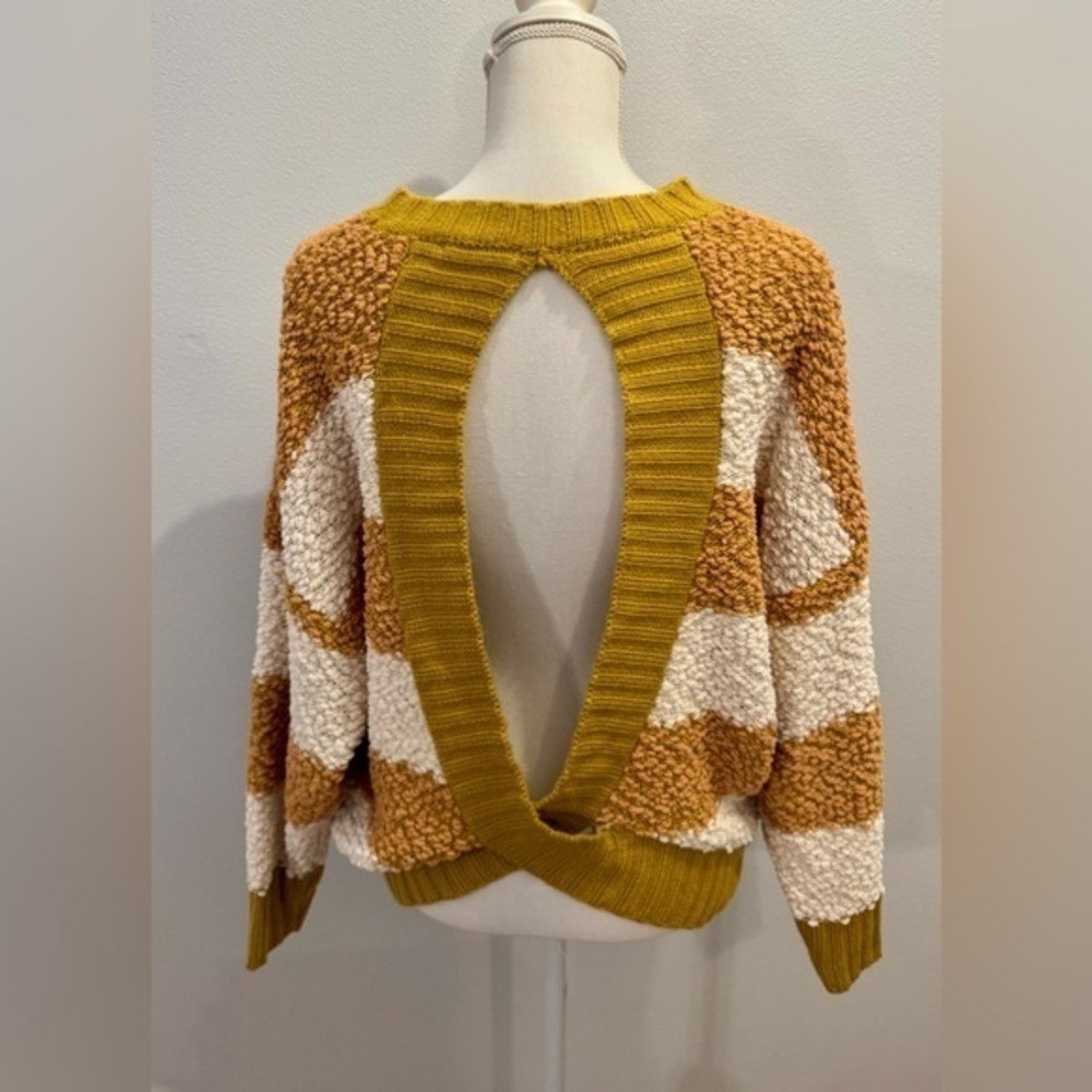 Entro Women's Yellow/White Striped Open Back Pullover Sweater Size M